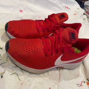 ⚡️Nike⚡️ Unisex Air Zoom Pegasus 35 Running Shoes. Women’s 8, Men’s 6.5